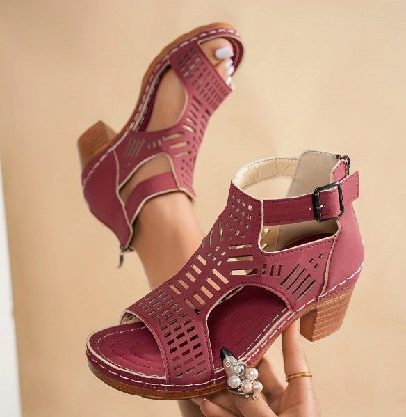 Sandales Ajourées à Talons Carrés